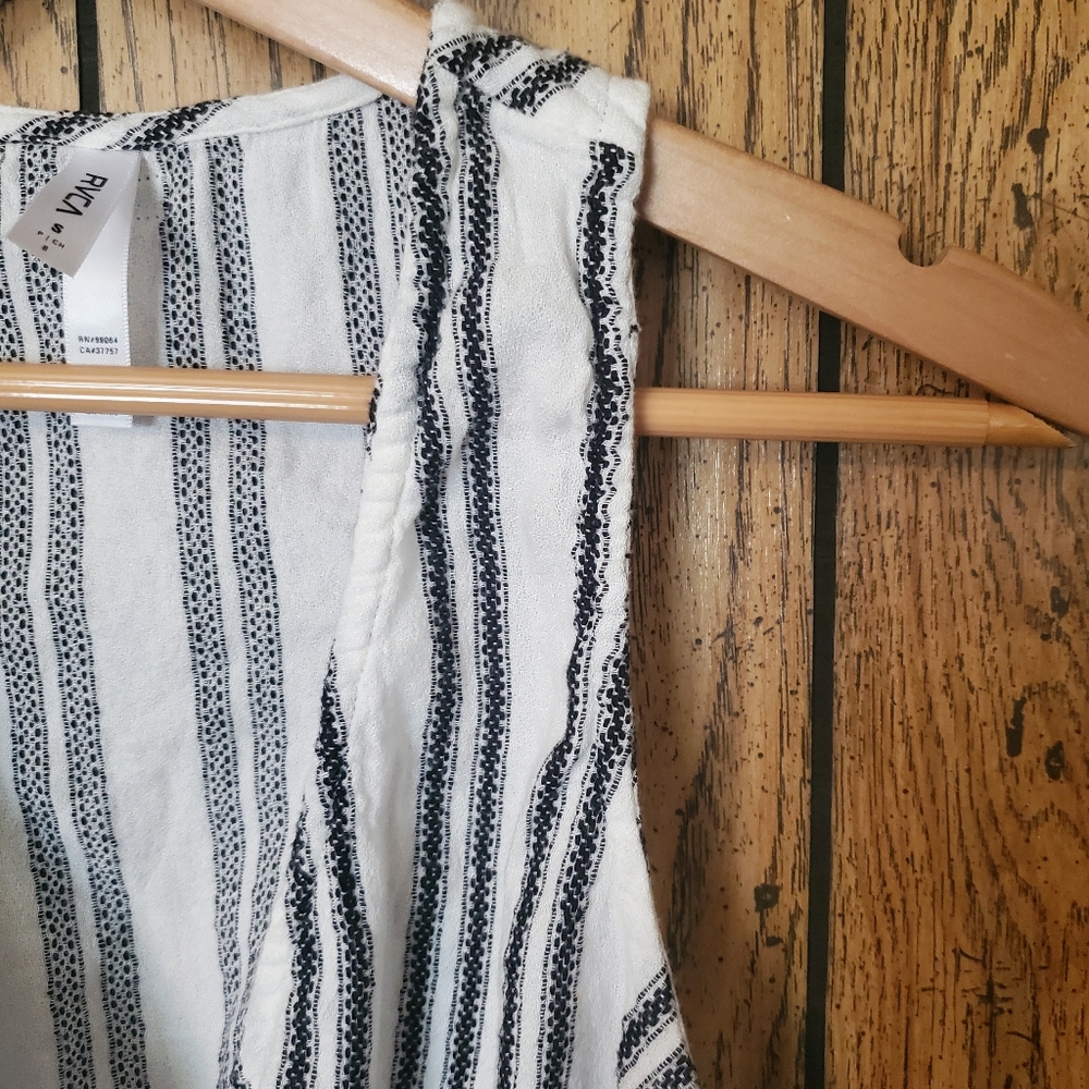 RVCA Striped Faux Wrap Sleeveless Top - Small - Picture 3 of 6